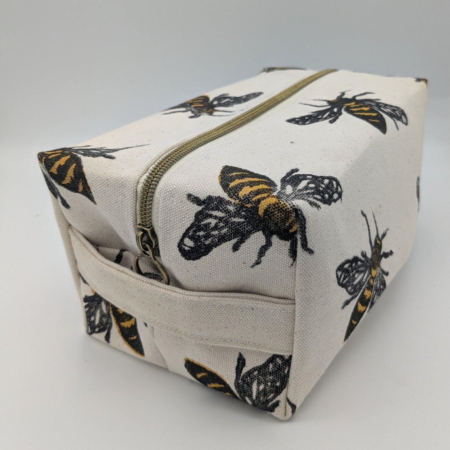 Bee Boxy Pouch