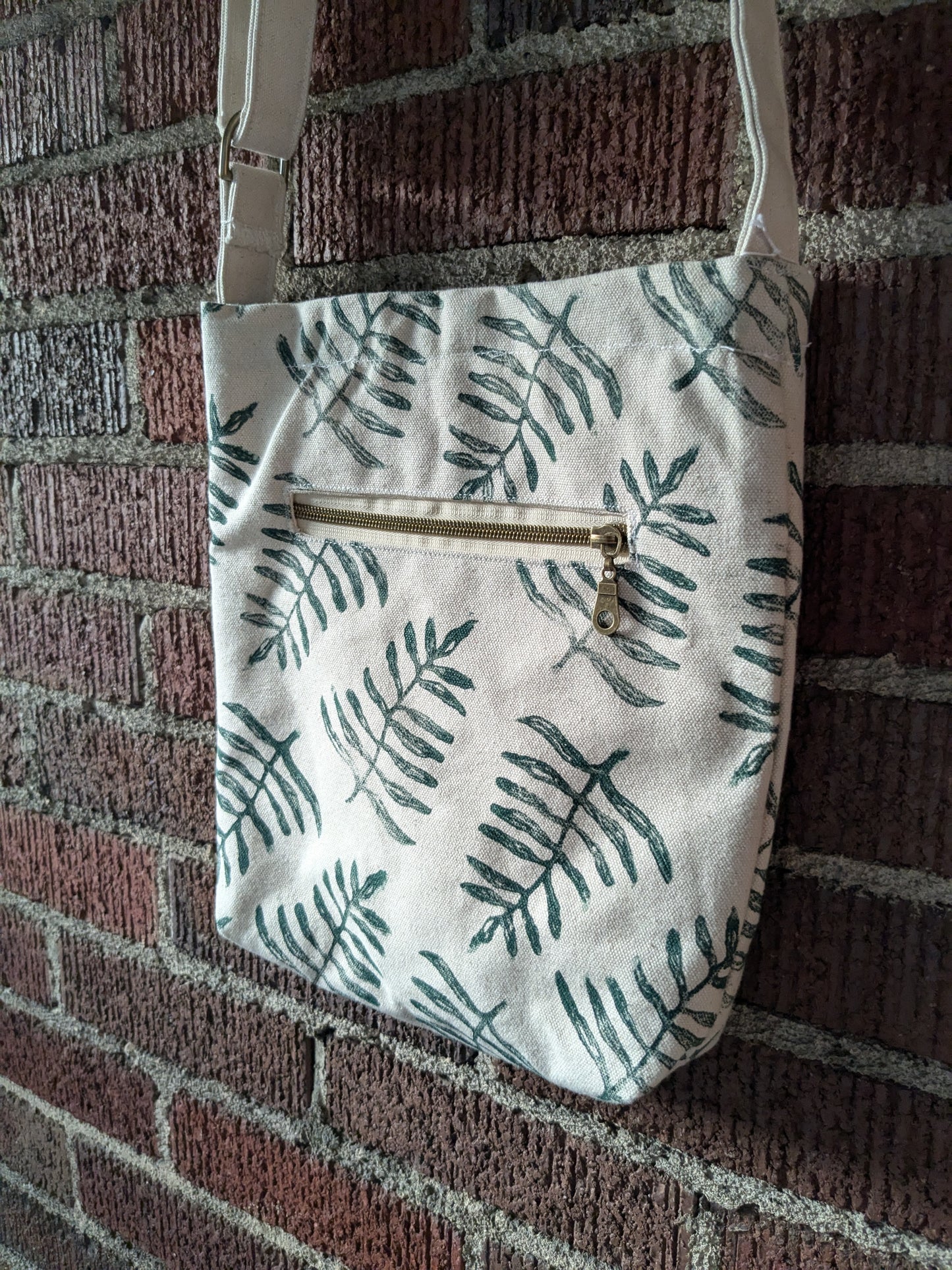 Wave Fern Crossbody