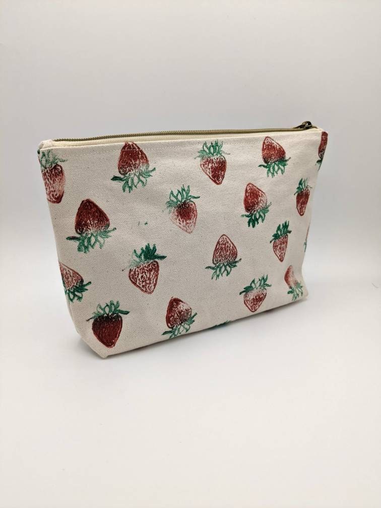 Strawberry Print Quilt Storage Bag Zipper Preppy Organizer Clothes